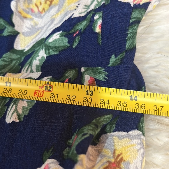 Privacy Please floral cold shoulder wrap dress - Picture 6 of 8